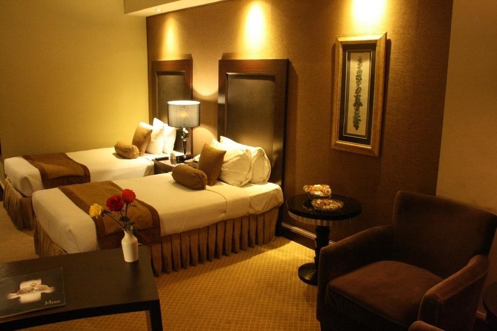 Smart Hotel Lahore Esterno foto