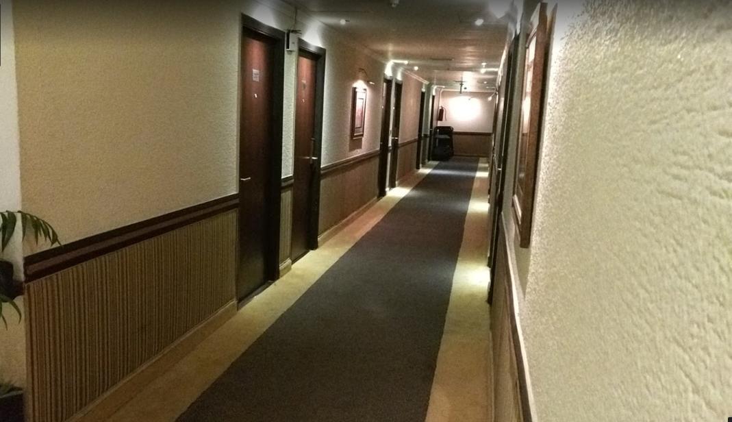 Smart Hotel Lahore Esterno foto