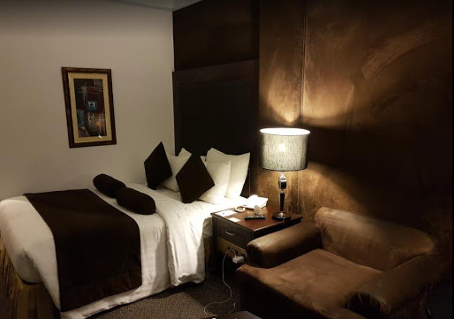 Smart Hotel Lahore Esterno foto