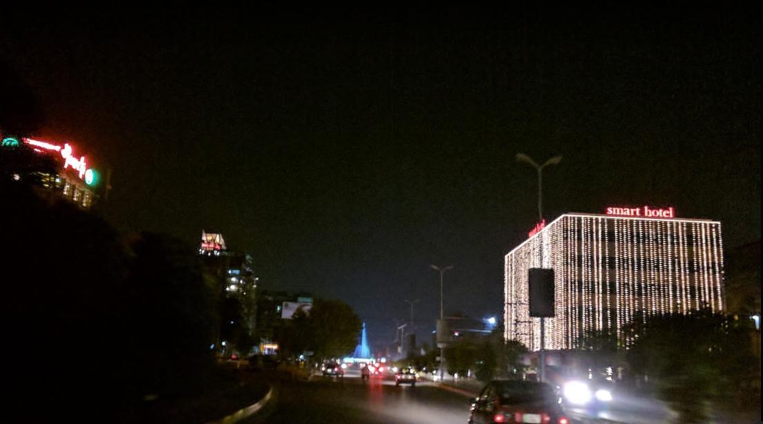 Smart Hotel Lahore Esterno foto
