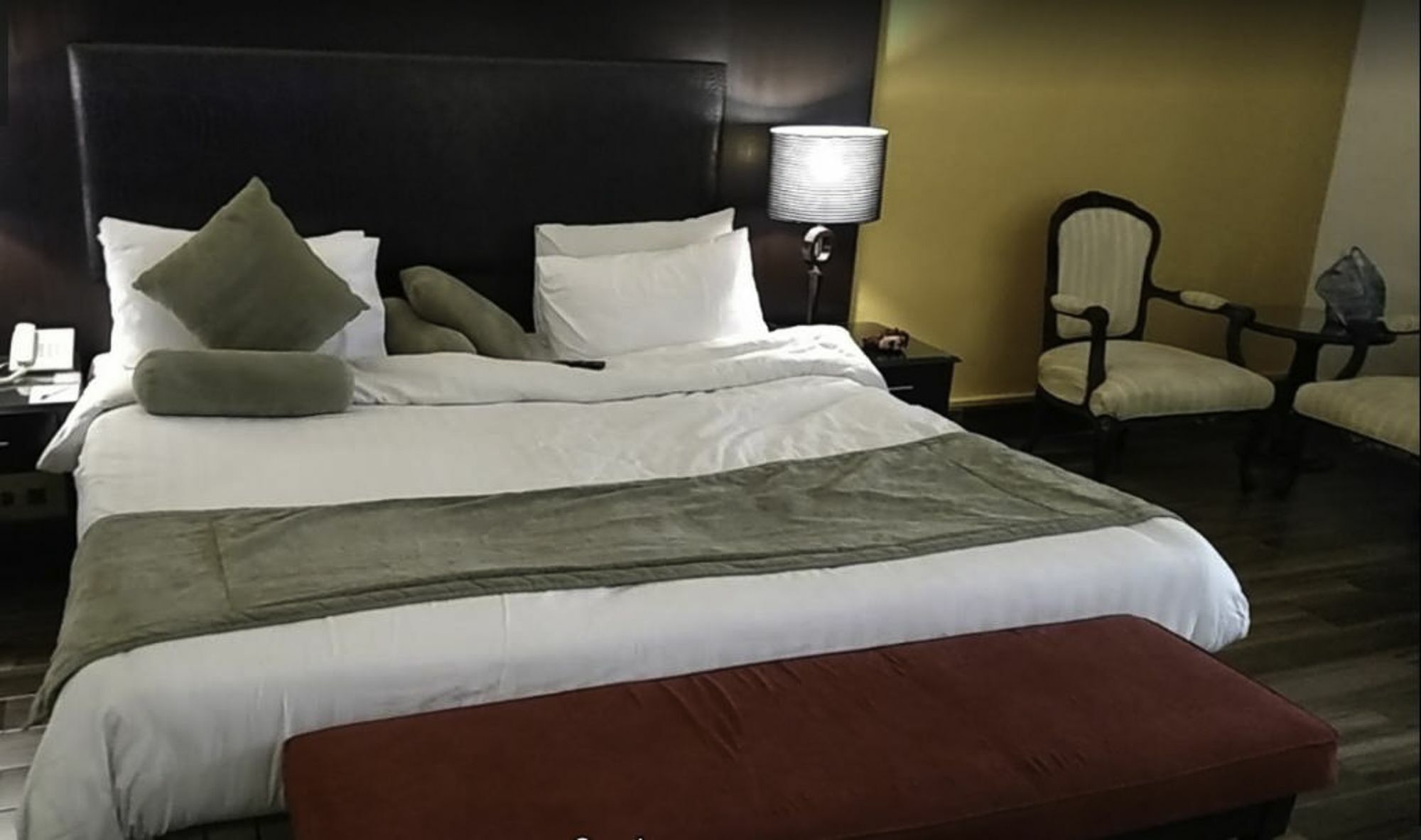 Smart Hotel Lahore Esterno foto